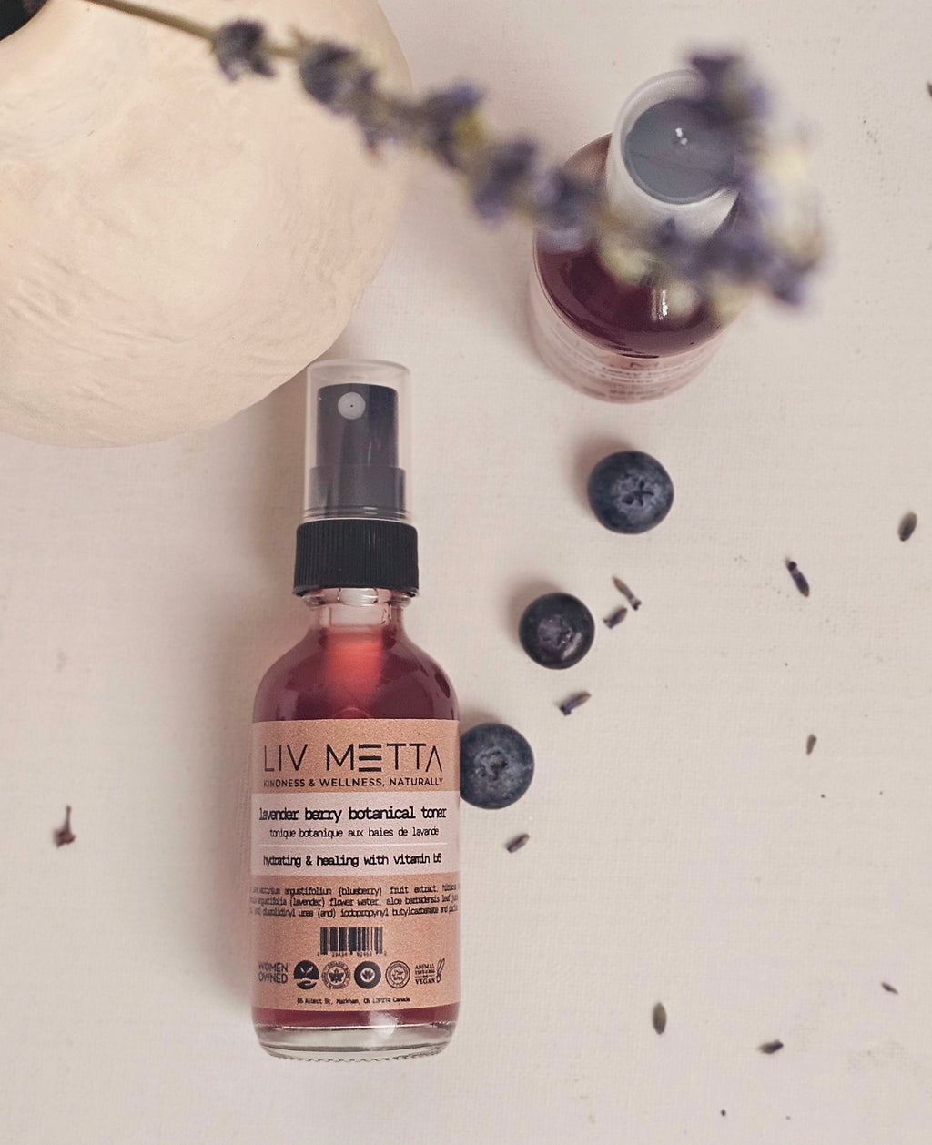 Moisturizing and Long-Lasting Facial Spray with Aromatherapy | Relaxing | Lavender Berry Botanical Face Toner | Liv Metta | Canada